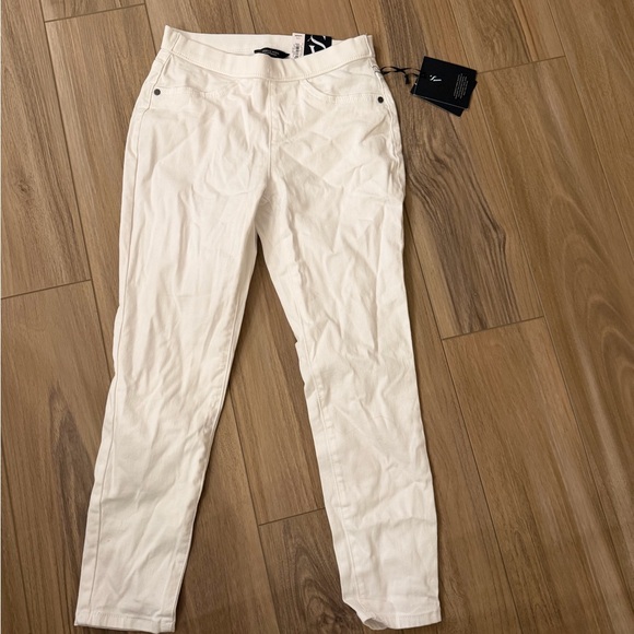 Simply Vera Vera Wang White Cropped Ponte Pants - Picture 2 of 5